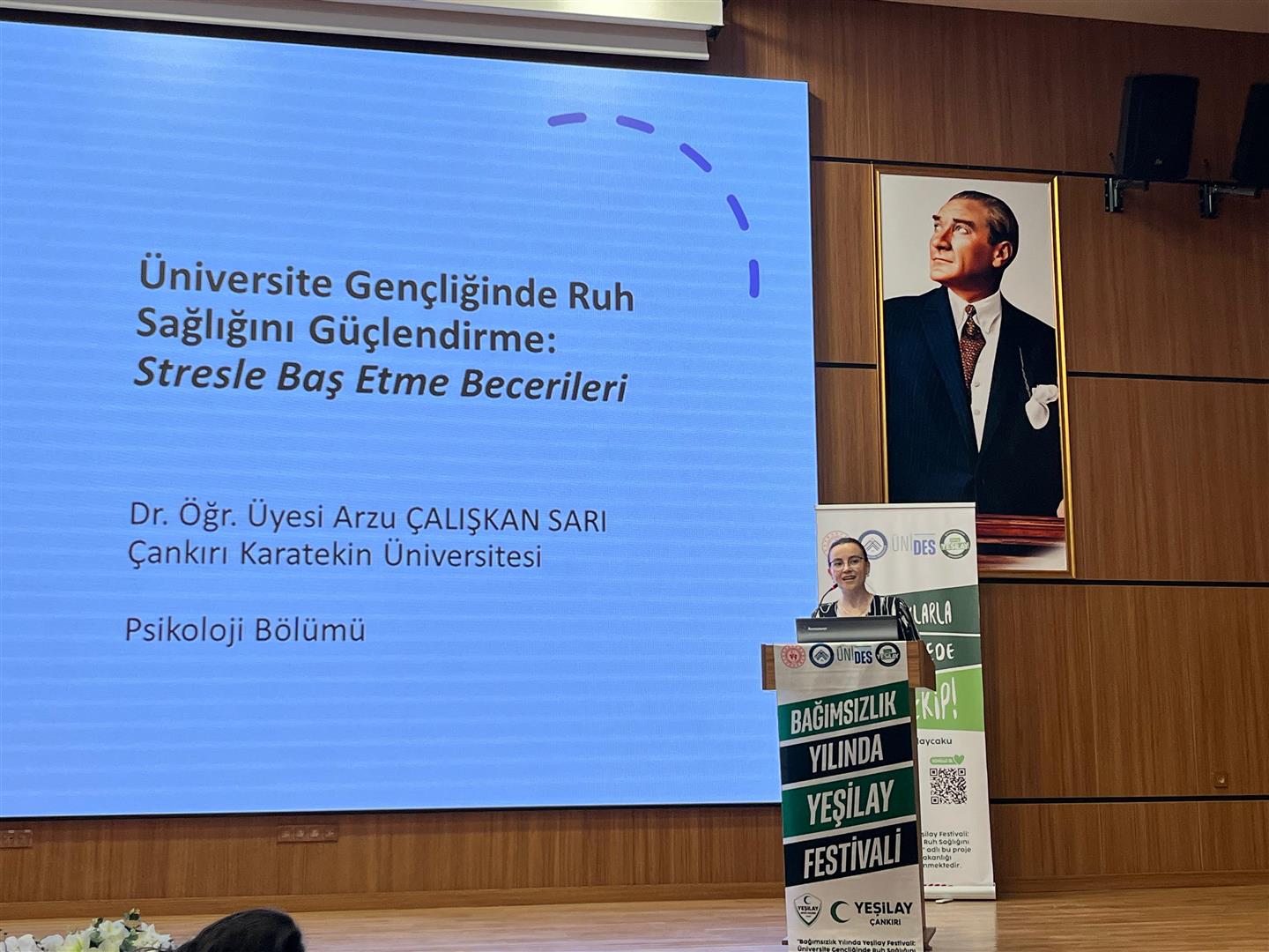 Üniversite Gençliğinde Ruh Sağlığını Güçlendirme Stresle Baş Etme Beceleri Eğitimi (Dr. Öğr. Üyesi Arzu Çalışkan Sarı) (13.05.2026)